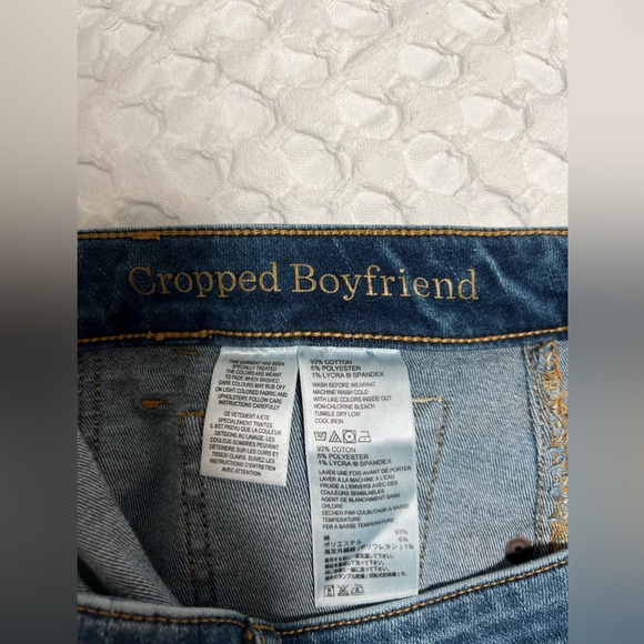 Tommy Bahama Blue Denim Cropped Boyfriend Jeans - Picture 5 of 8